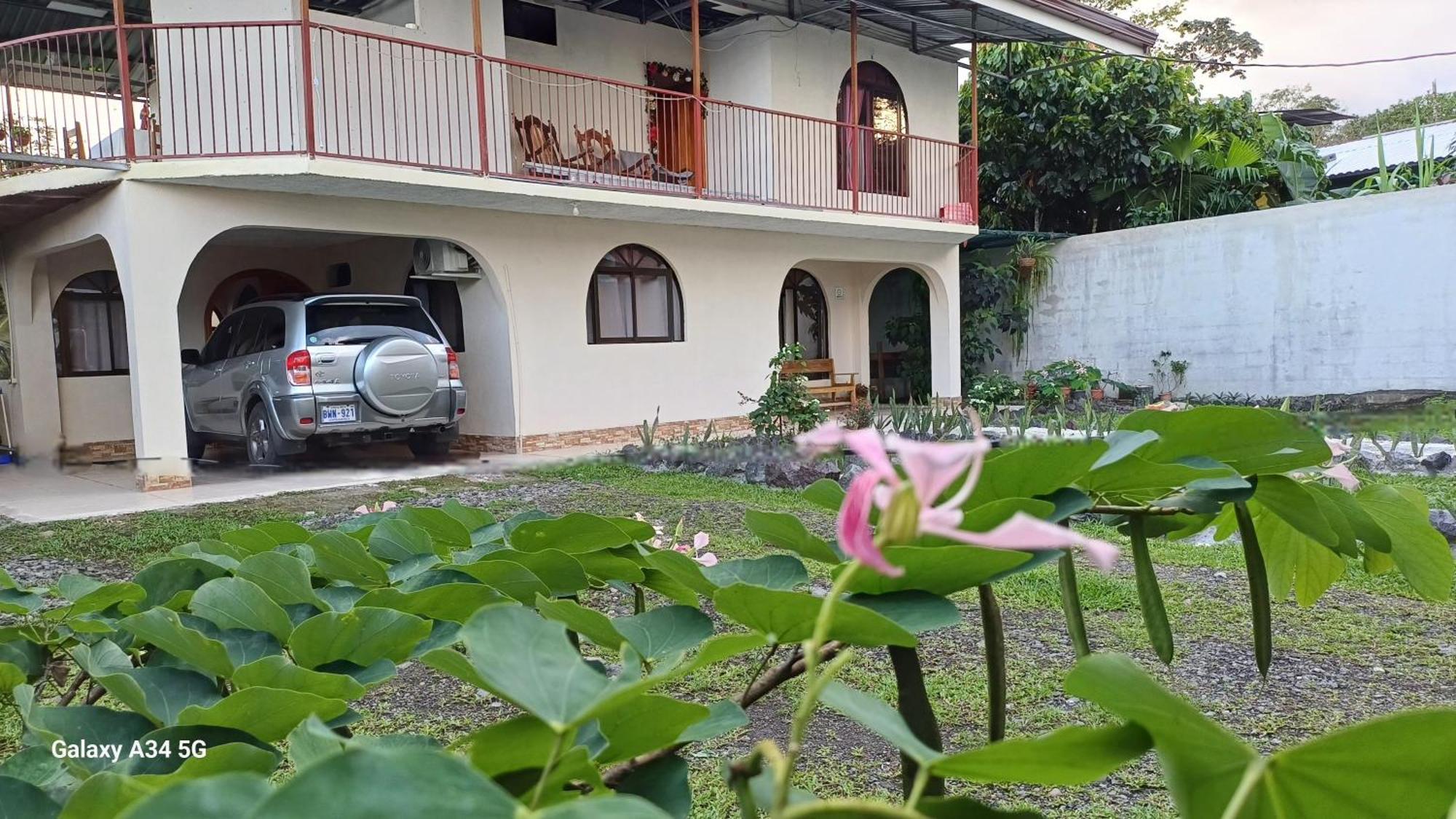 Апартаменти Alinas House La Fortuna Екстер'єр фото